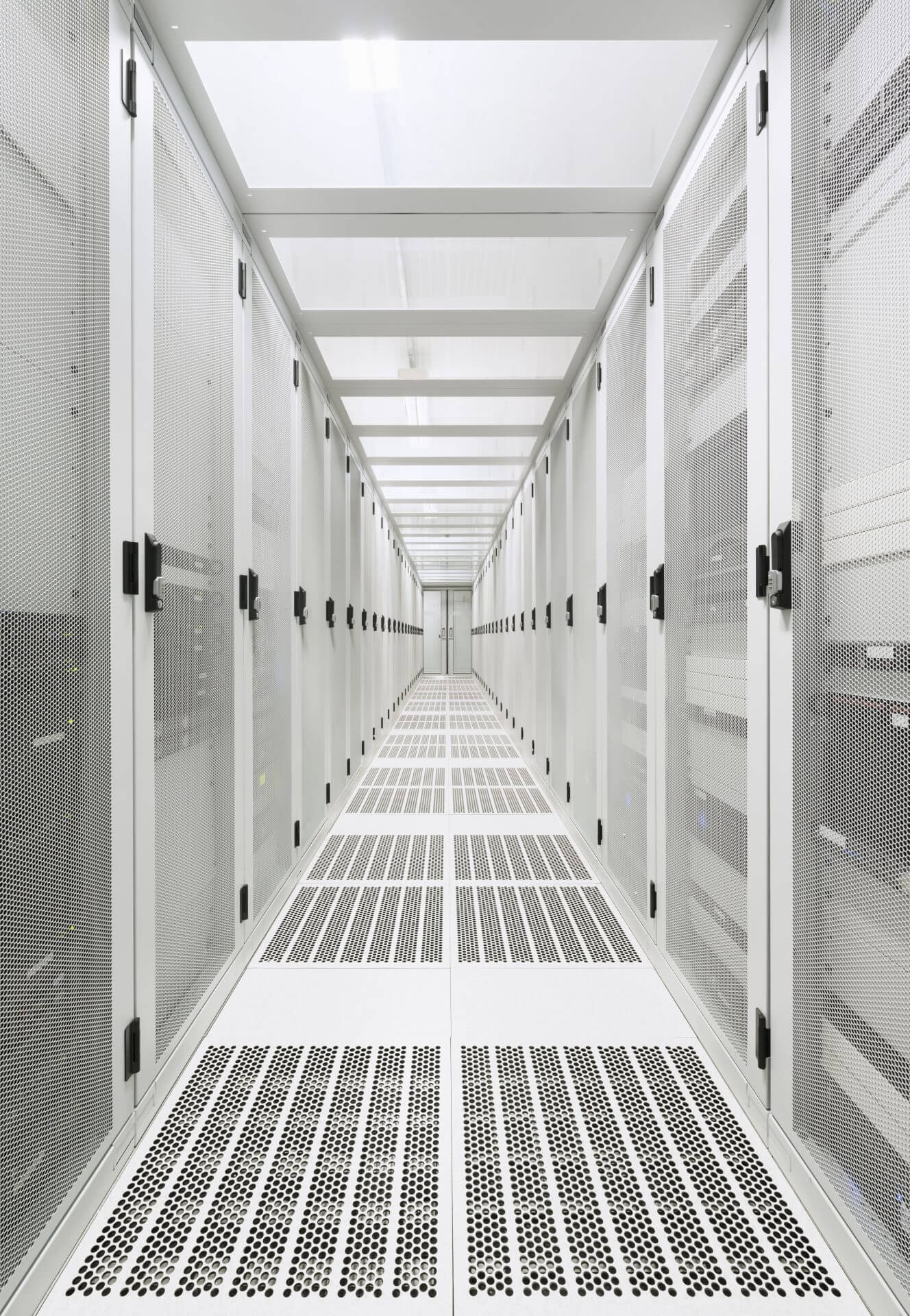 data-storage-corridor-in-data-warehouse-2022-03-07-23-55-56-utc